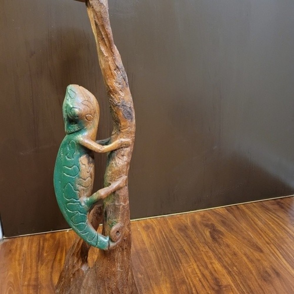Handcarved Wooden Chameleon Statue Scupture Primitive - Picture 4 of 7
